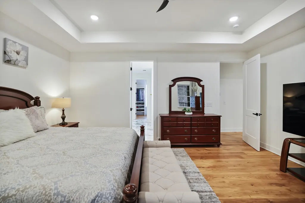7674 Sawyer Brown Road Nashville TN 37221