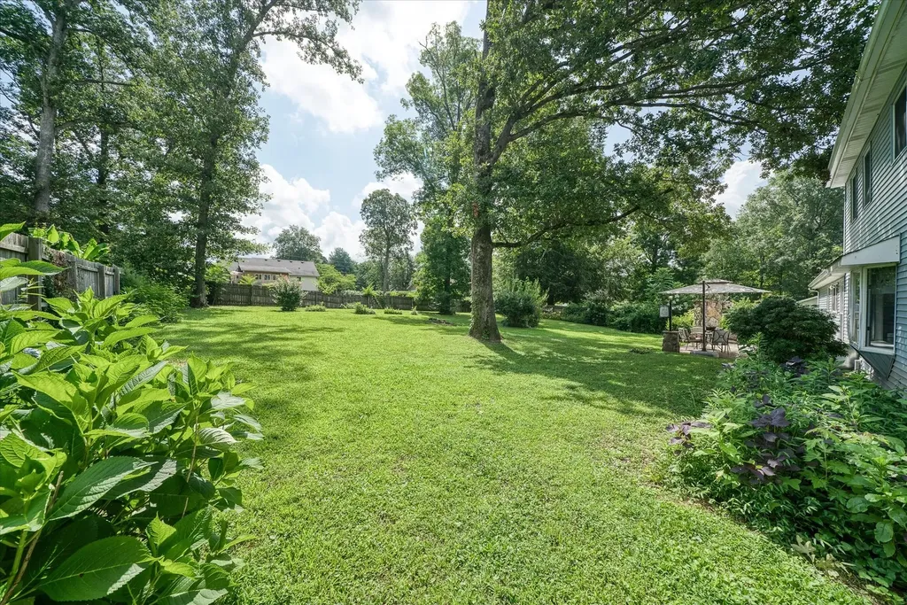 221 Magnolia Road Sparta TN 38583