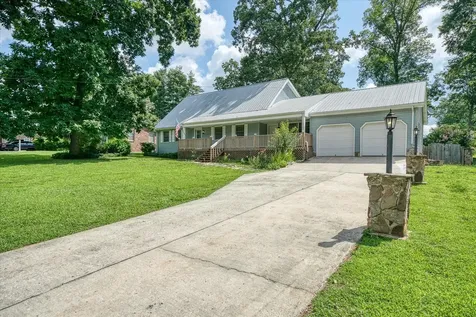 221 Magnolia Road Sparta TN 38583