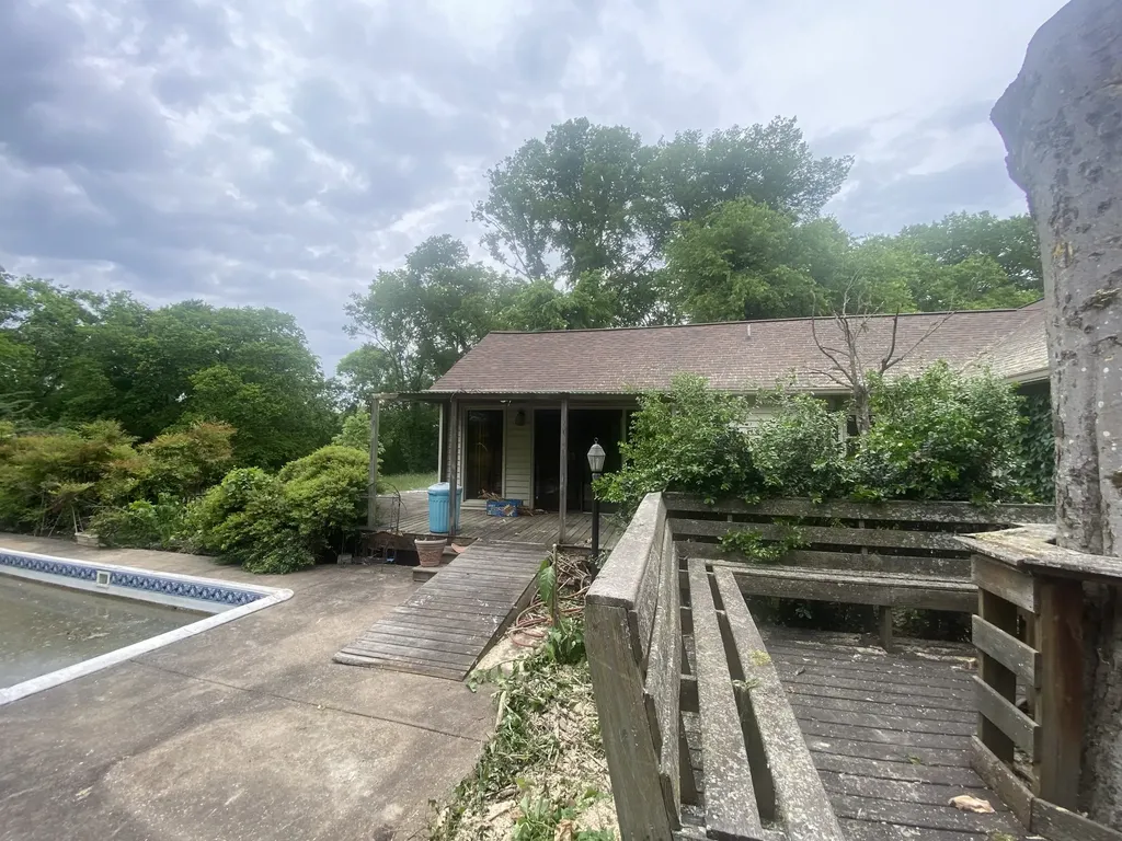 2255 Arthur Hutcherson Road Columbia TN 38401