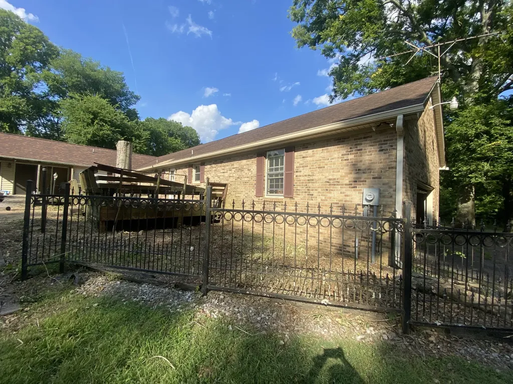 2255 Arthur Hutcherson Road Columbia TN 38401