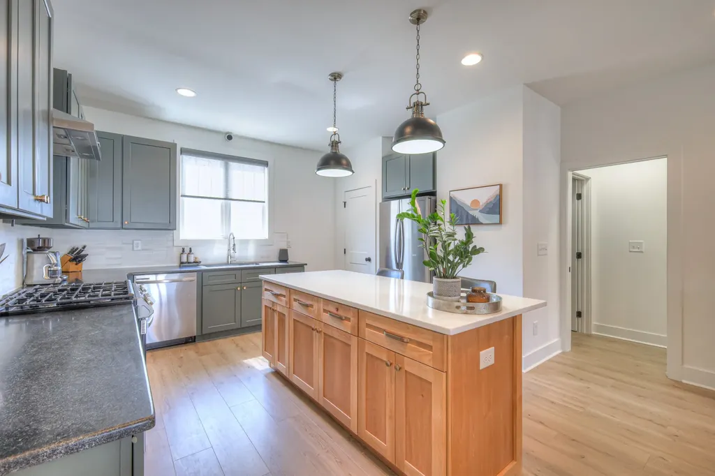 312B Duke Street Nashville TN 37207