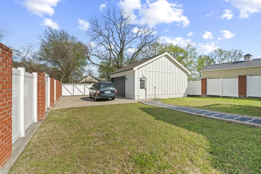77 Donelson Street Nashville TN 37210