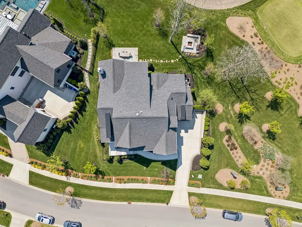 7066 Lanceleaf Drive College Grove TN 37046