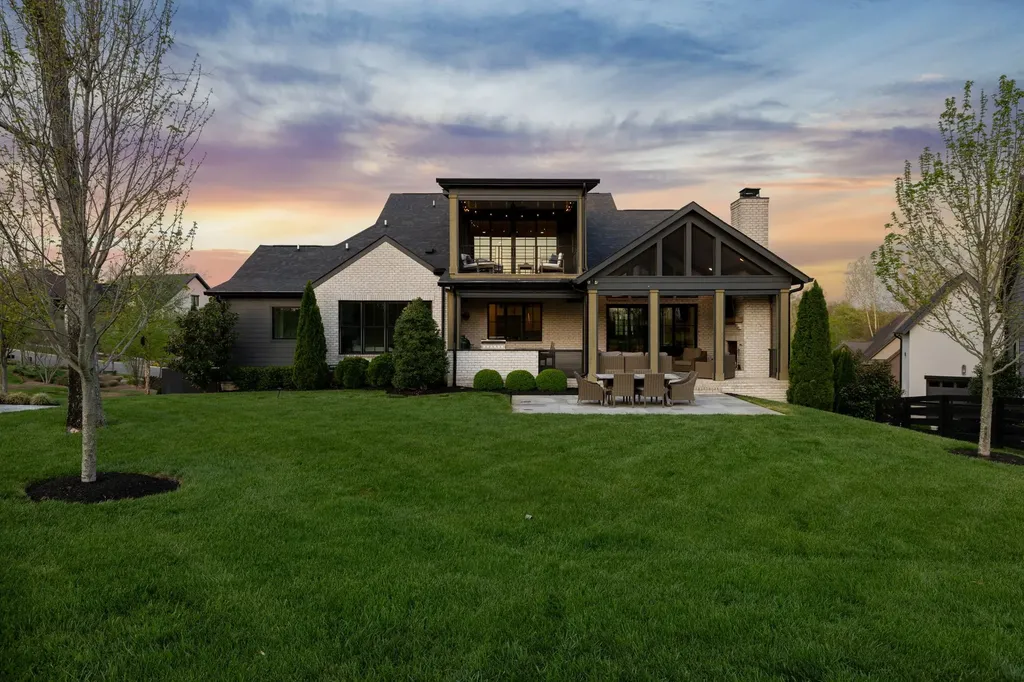 7066 Lanceleaf Drive College Grove TN 37046