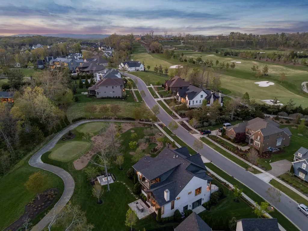 7066 Lanceleaf Drive College Grove TN 37046