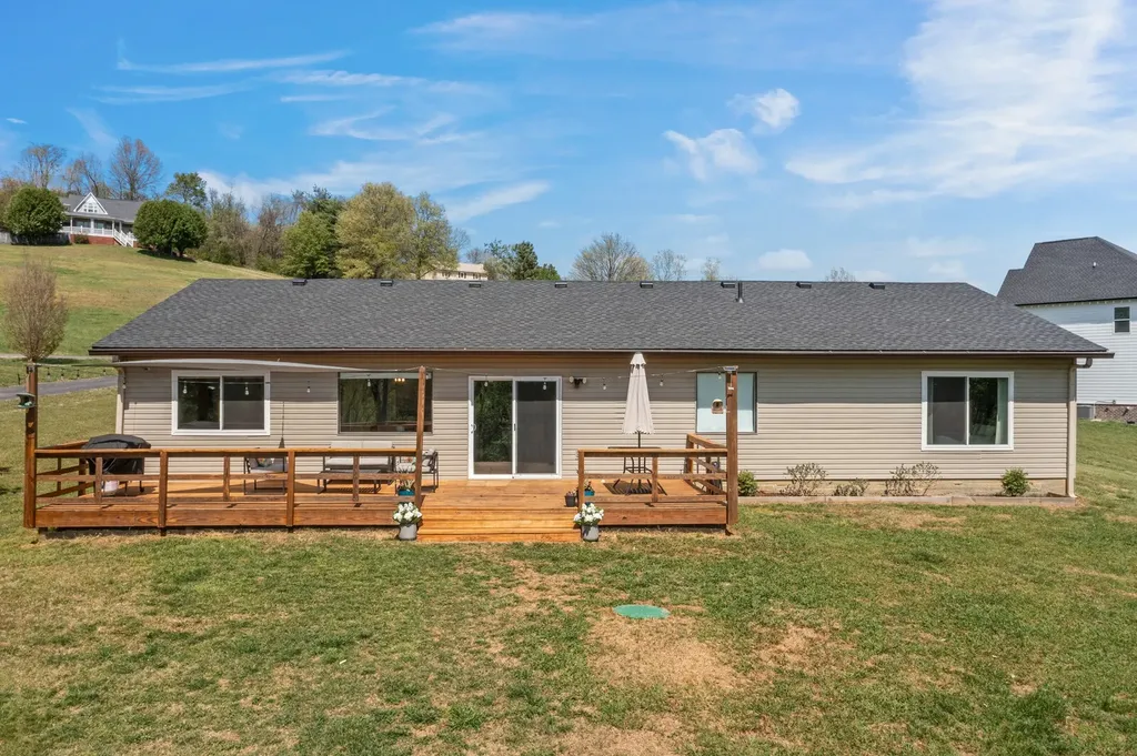 1235 Hartsfield Drive Columbia TN 38401