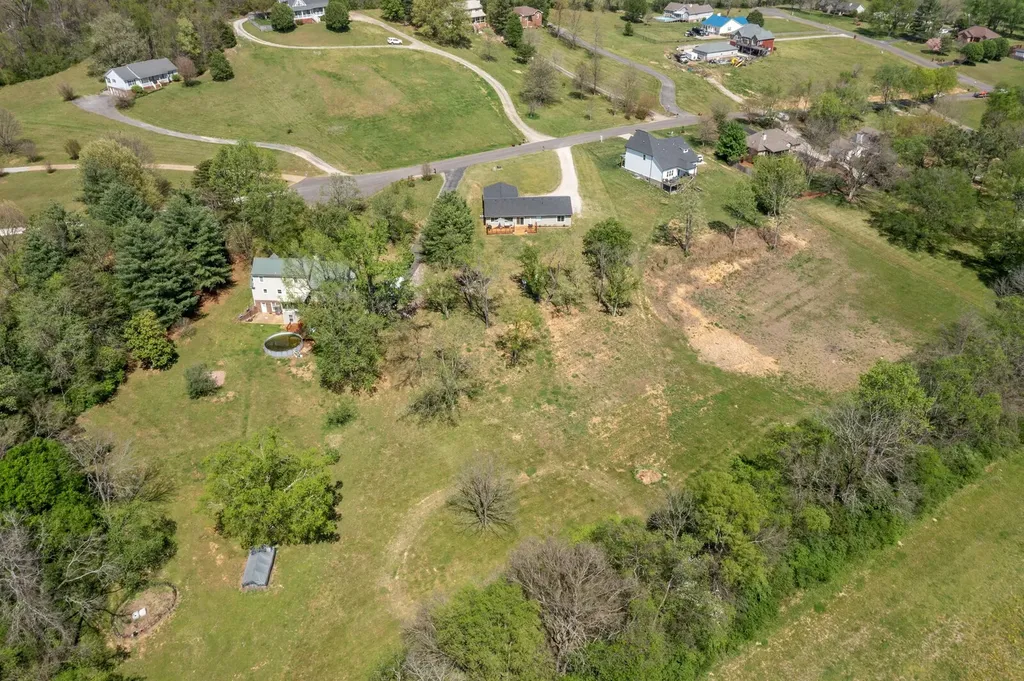 1235 Hartsfield Drive Columbia TN 38401