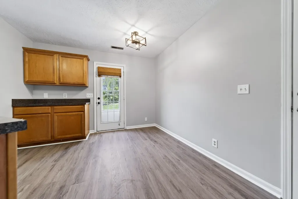 998 Tom Hailey Boulevard La Vergne TN 37086