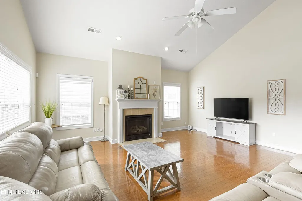 117 Fallberry Street Oak Ridge TN 37830
