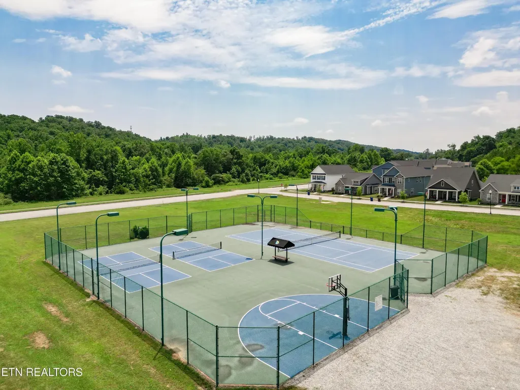 117 Fallberry Street Oak Ridge TN 37830