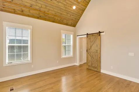555 Kashaya Lane Soddy Daisy TN 37379