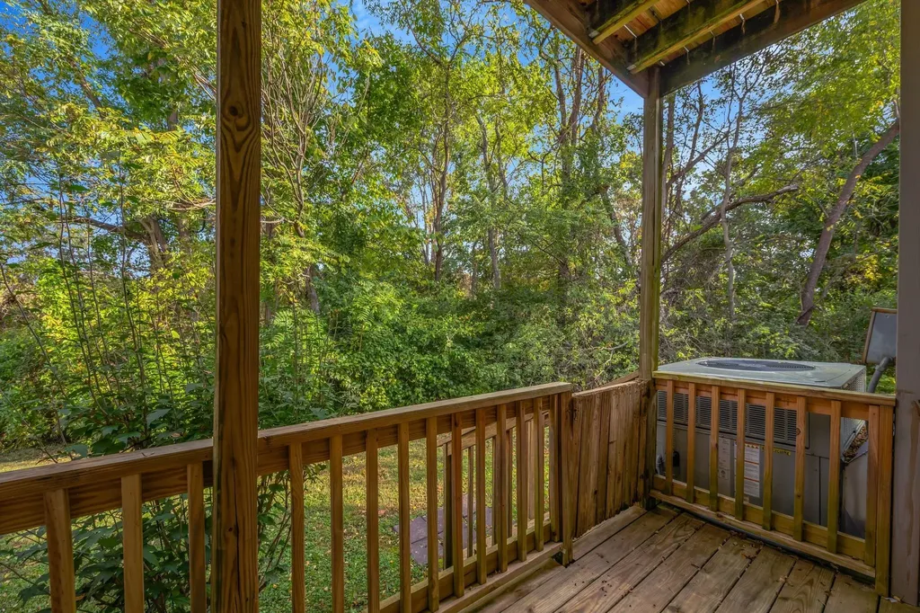 5236 Village Way Nashville TN 37211