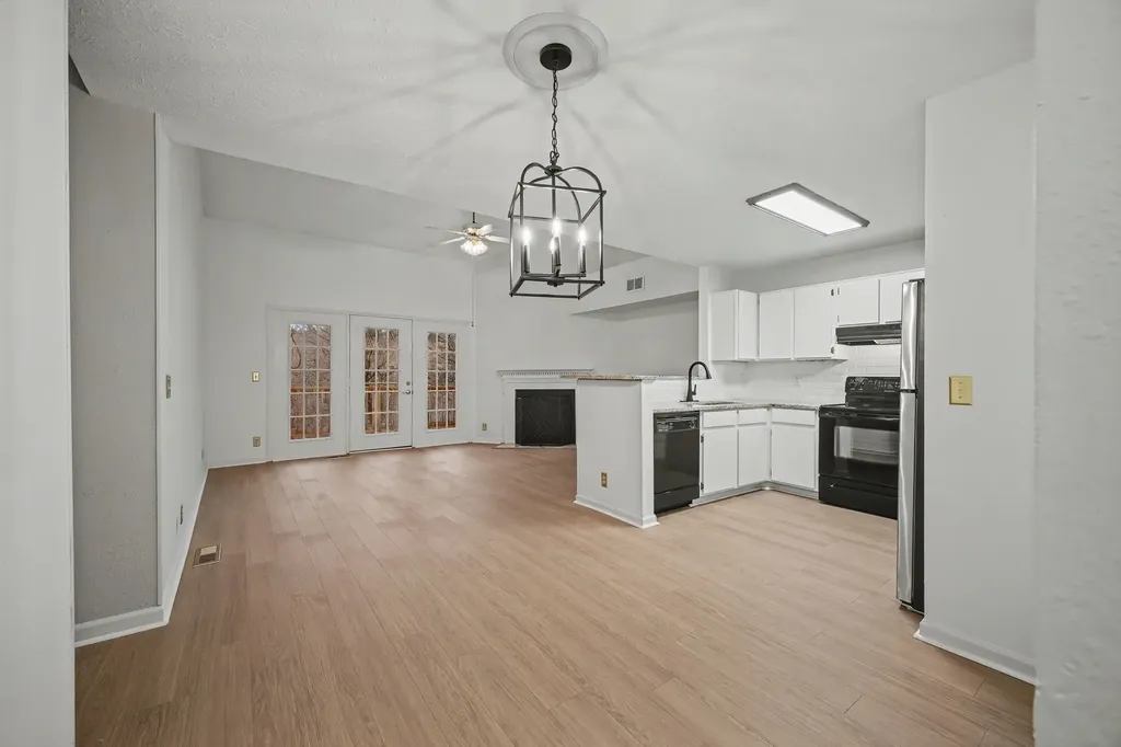 5236 Village Way Nashville TN 37211