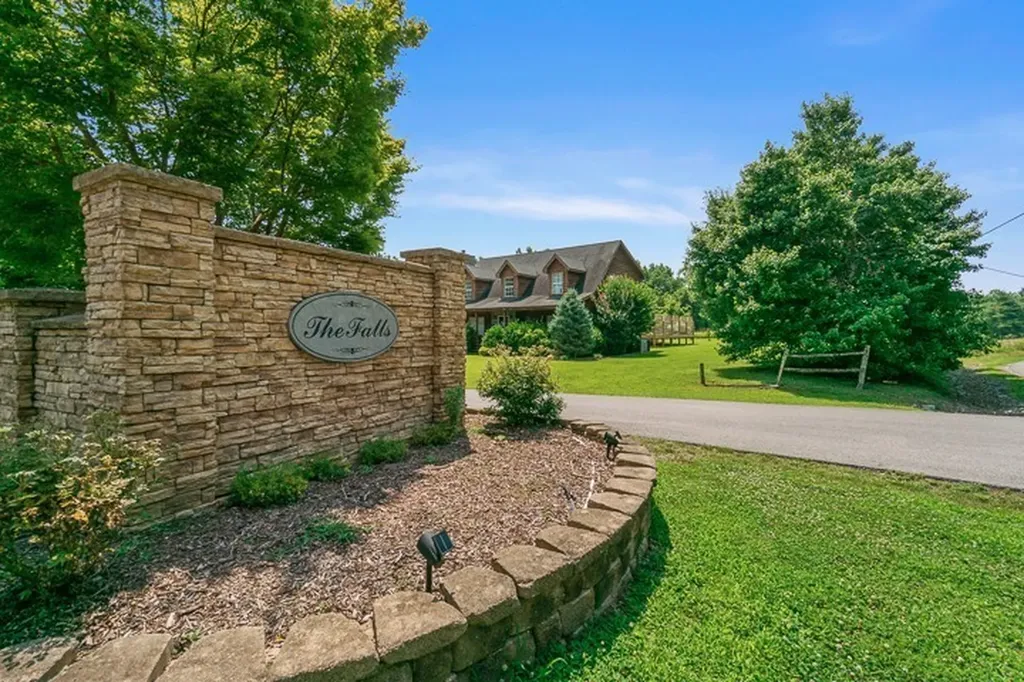 283 Shiloh Lane Smithville TN 37166