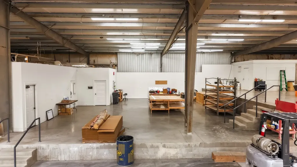 5830 Hwy 231 S Castalian Springs TN 37031