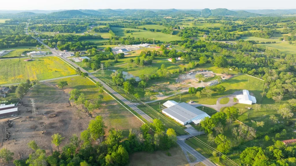 5830 Hwy 231 S Castalian Springs TN 37031