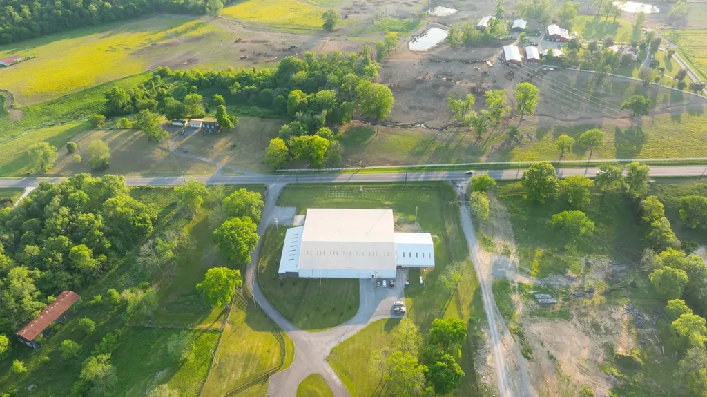 5830 Hwy 231 S Castalian Springs TN 37031