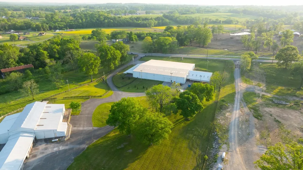 5830 Hwy 231 S Castalian Springs TN 37031