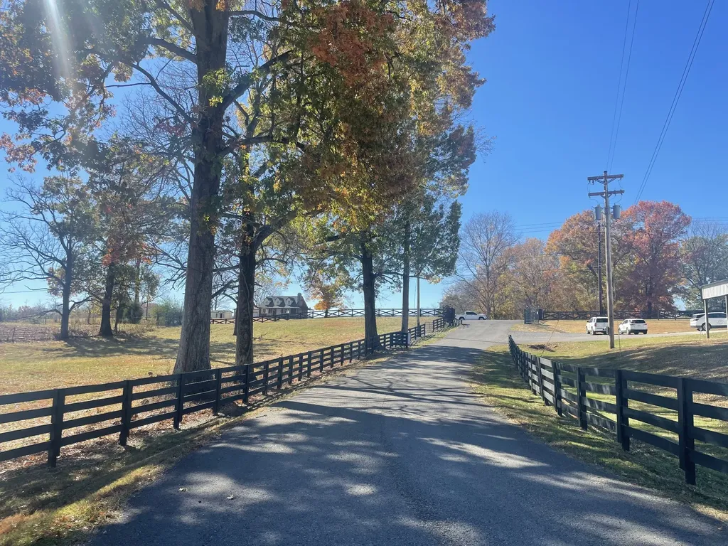 5830 Hwy 231 S Castalian Springs TN 37031