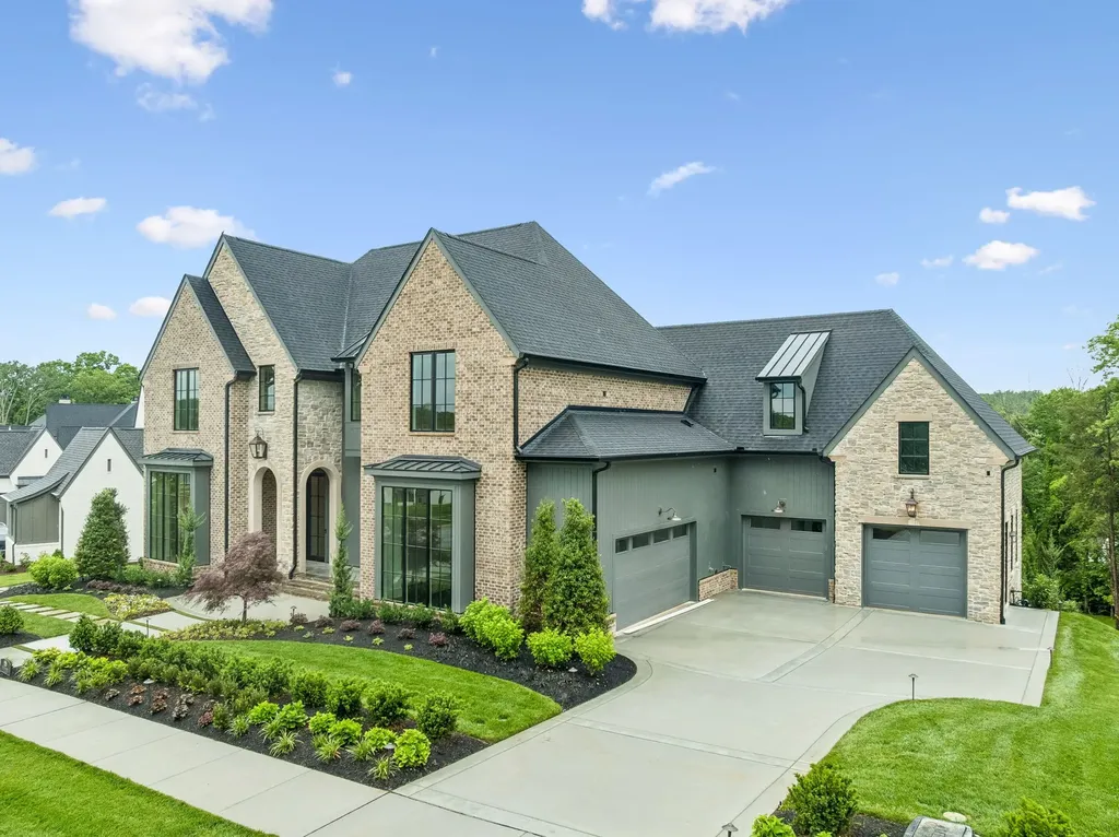 8087 Mountaintop Drive College Grove TN 37046