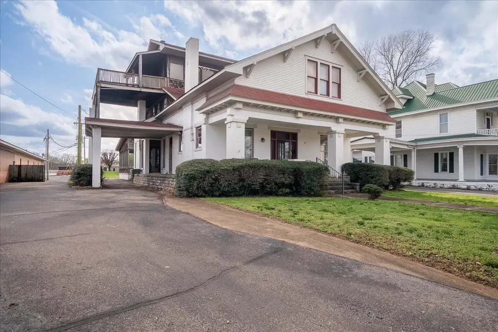 235 Pulaski Street Lawrenceburg TN 38464