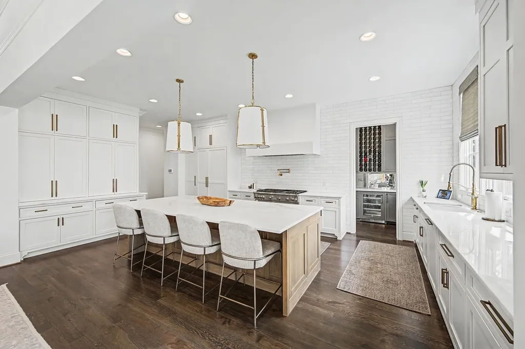 2402 Valley Brook Road Nashville TN 37215