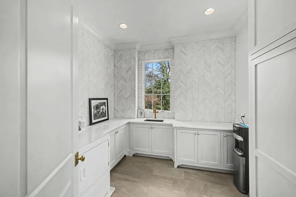 2402 Valley Brook Road Nashville TN 37215