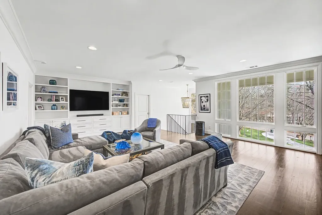 2402 Valley Brook Road Nashville TN 37215