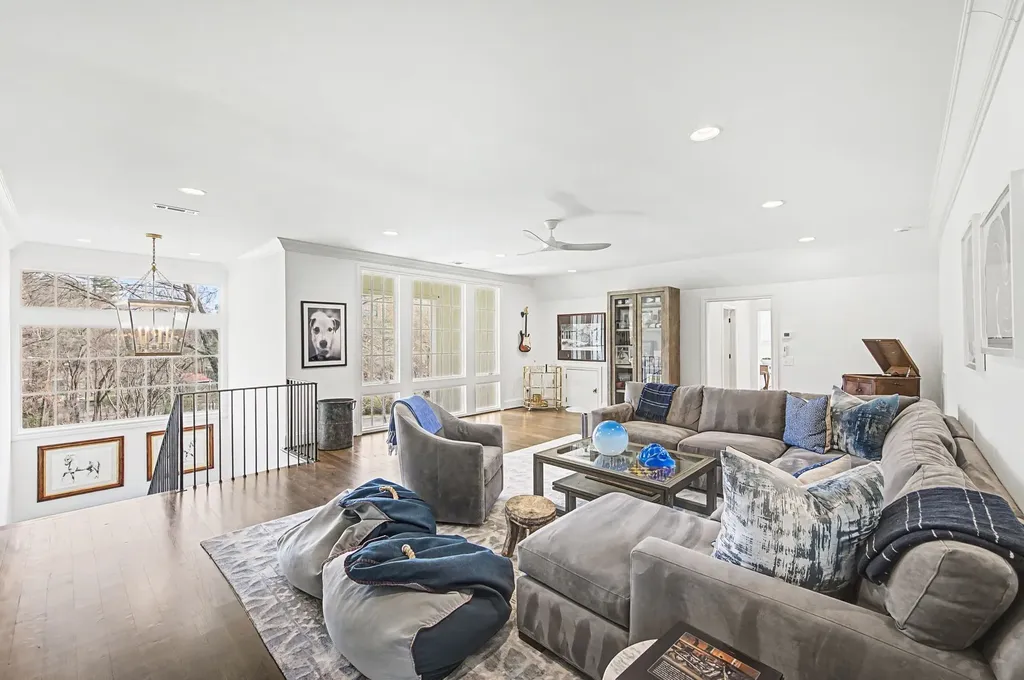 2402 Valley Brook Road Nashville TN 37215
