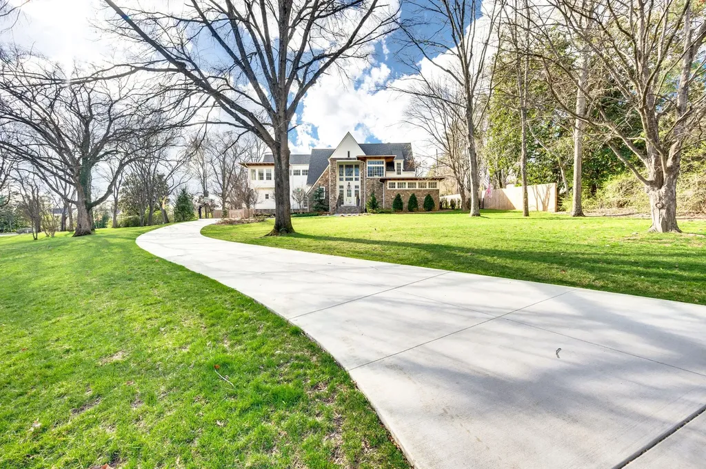 2402 Valley Brook Road Nashville TN 37215