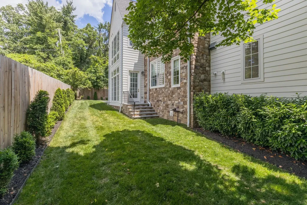 2402 Valley Brook Road Nashville TN 37215