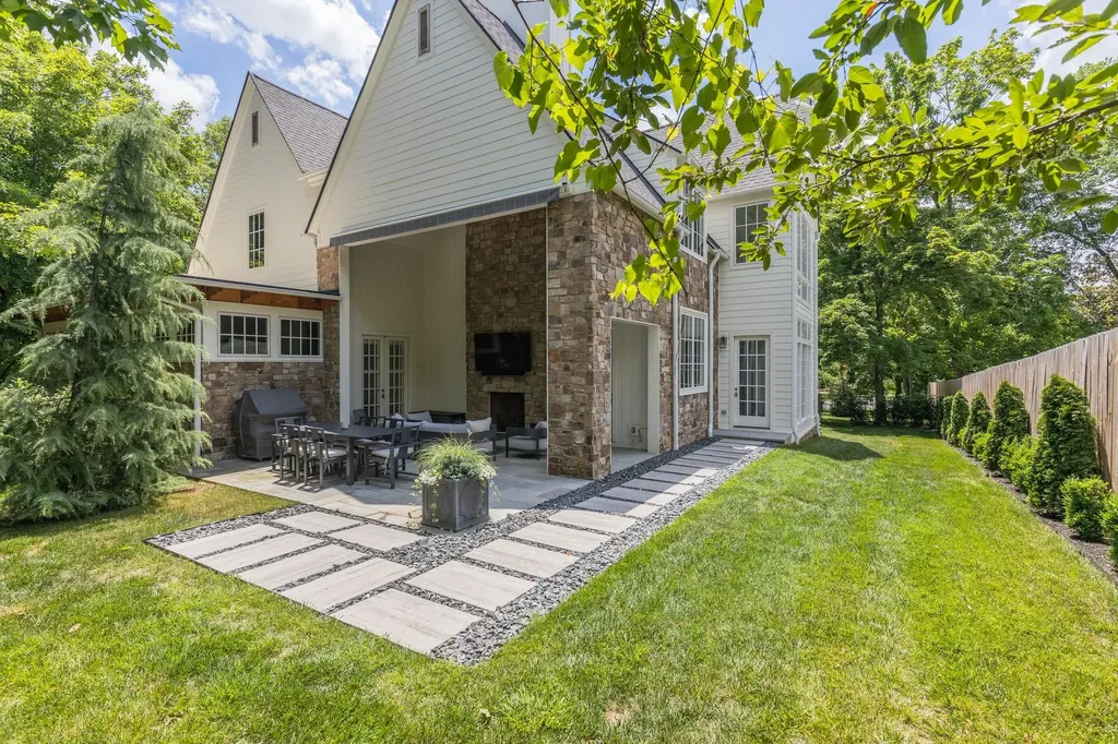 2402 Valley Brook Road Nashville TN 37215