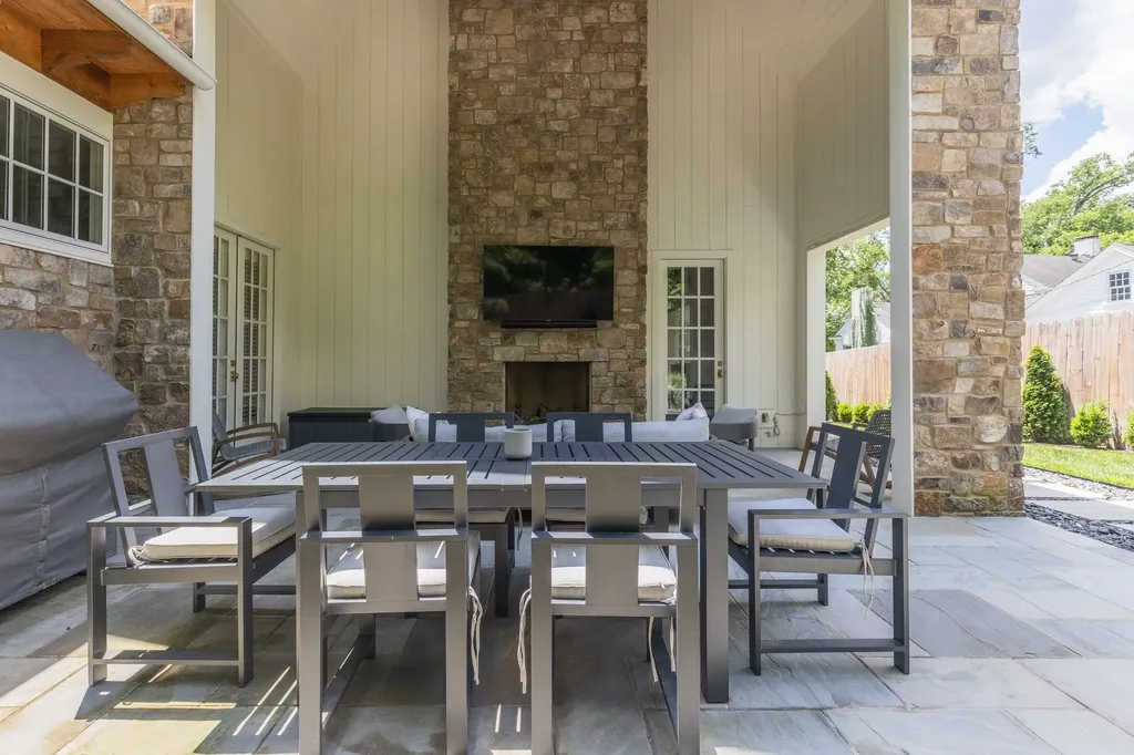 2402 Valley Brook Road Nashville TN 37215