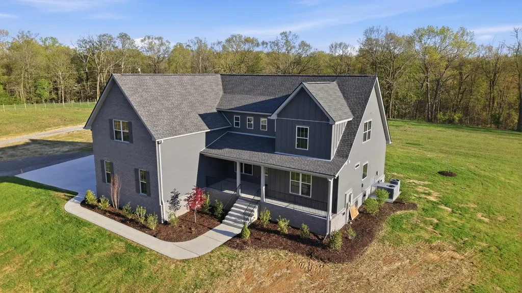 6211 Dyer Road Goodlettsville TN 37072
