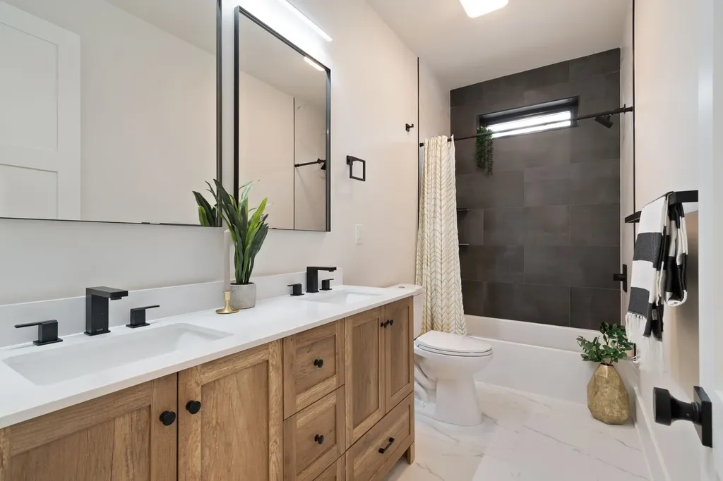 1240 Kenmore Place Nashville TN 37216