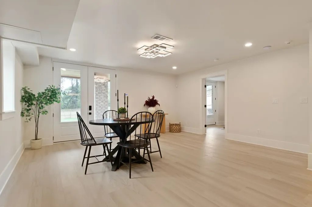 1240 Kenmore Place Nashville TN 37216