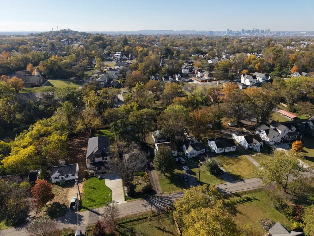 1240 Kenmore Place Nashville TN 37216