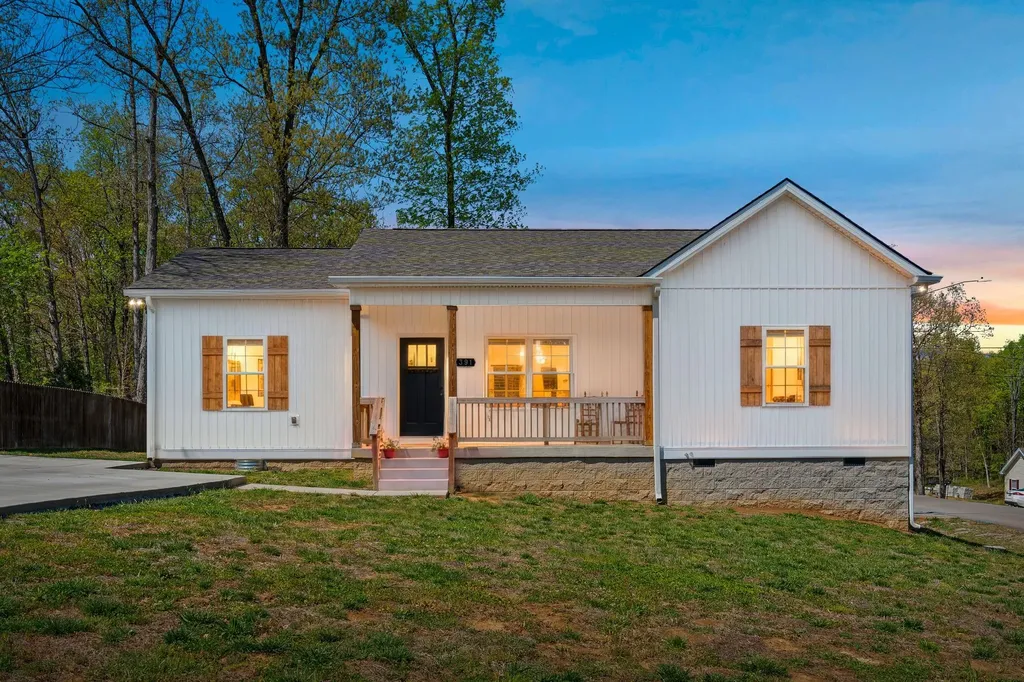 391 Elm Avenue Lewisburg TN 37091