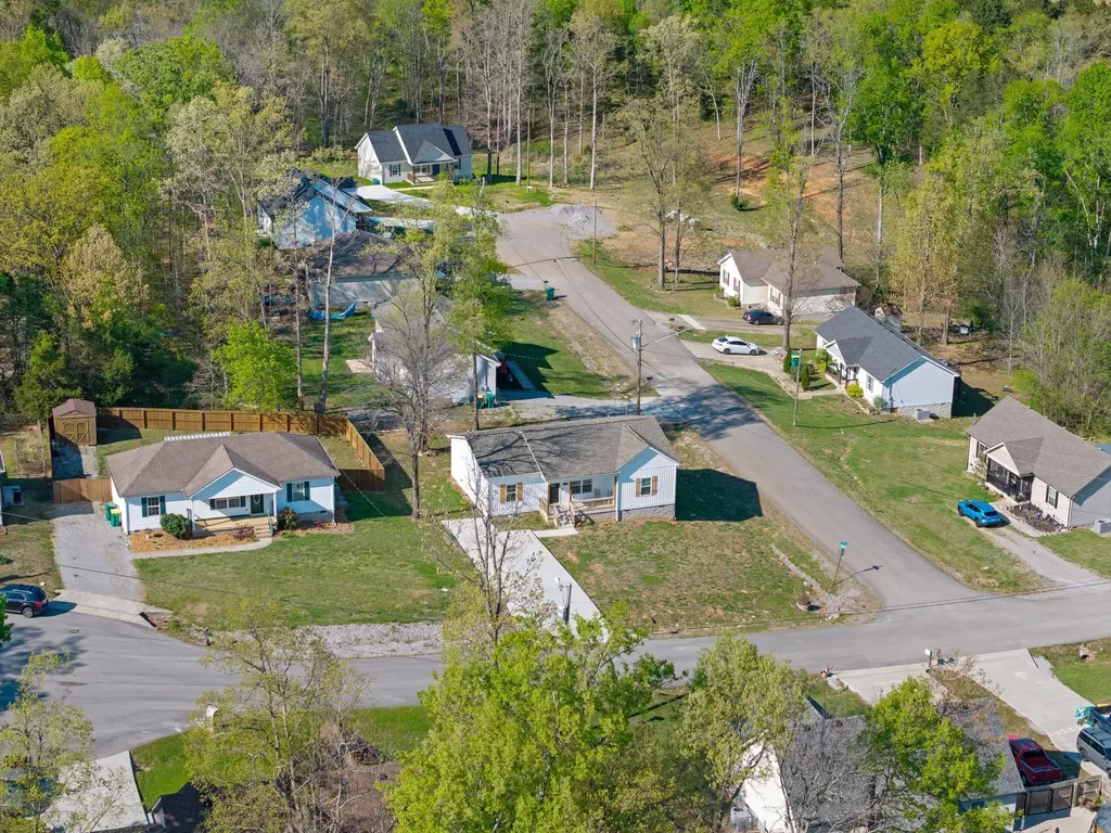 391 Elm Avenue Lewisburg TN 37091