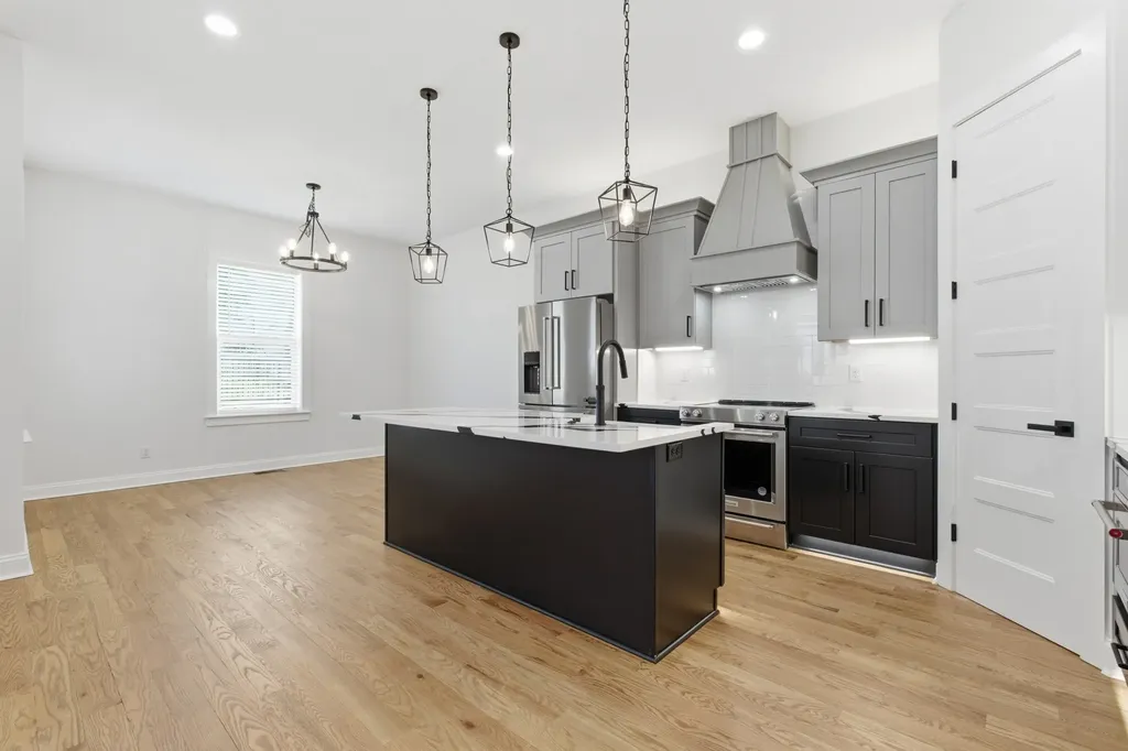 2310 18th Ave, N Nashville TN 37208