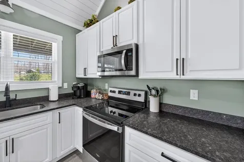 191 Waters Edge Way Tracy City TN 37387