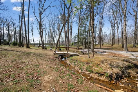 191 Waters Edge Way Tracy City TN 37387