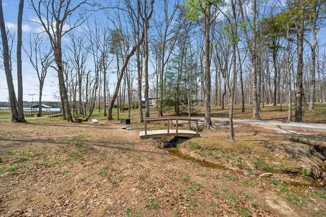 191 Waters Edge Way Tracy City TN 37387