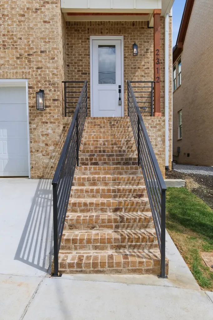 2312 18th Ave, N Nashville TN 37208