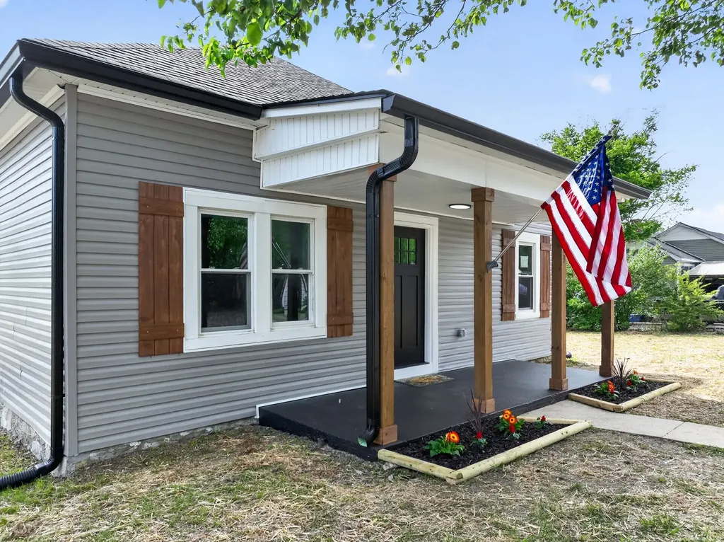 623 4th Ave, N Lewisburg TN 37091