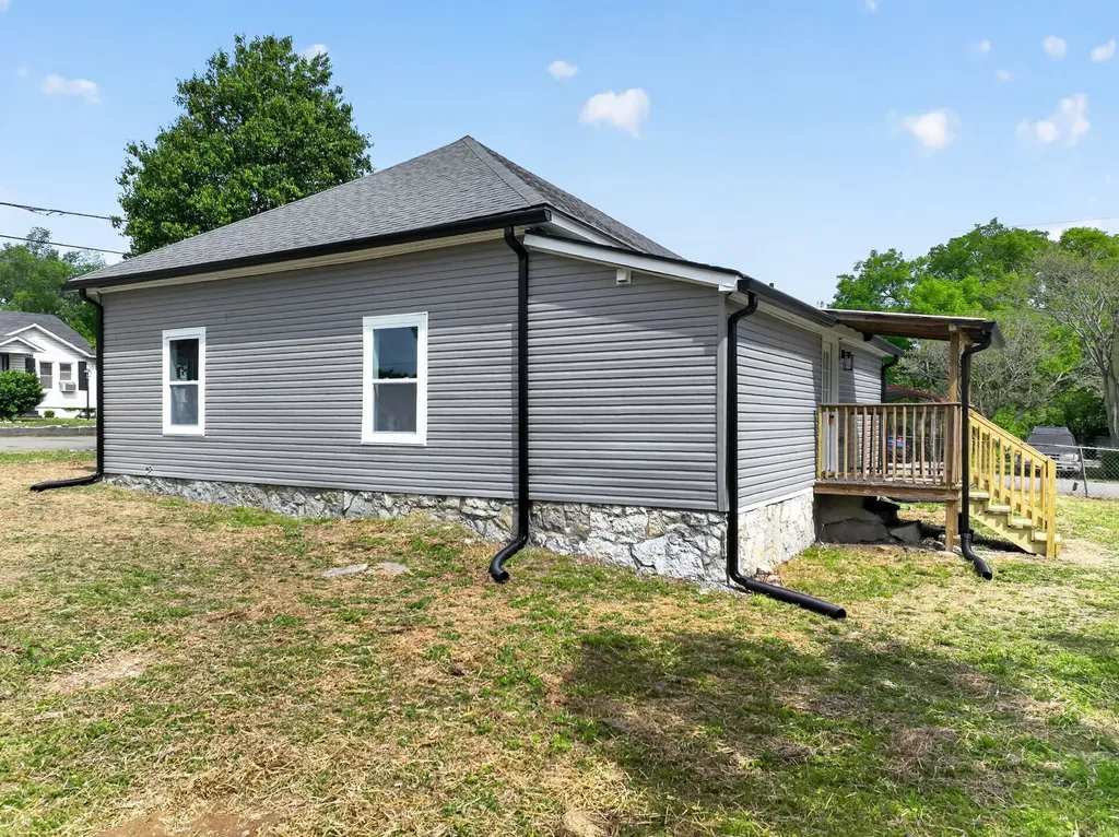 623 4th Ave, N Lewisburg TN 37091