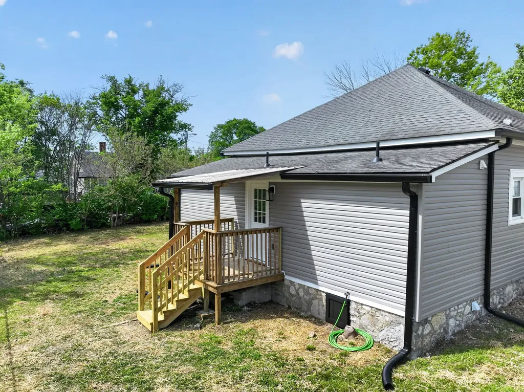623 4th Ave, N Lewisburg TN 37091