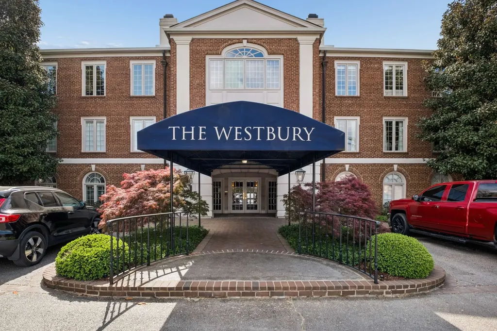 3737 West End Avenue Nashville TN 37205