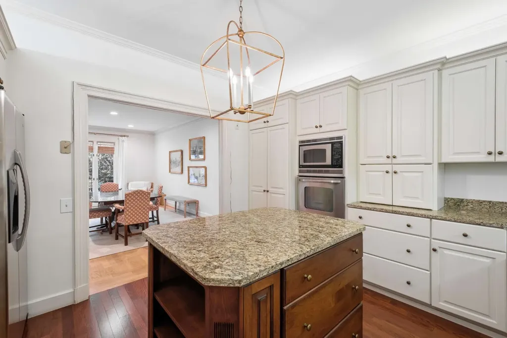 3737 West End Avenue Nashville TN 37205